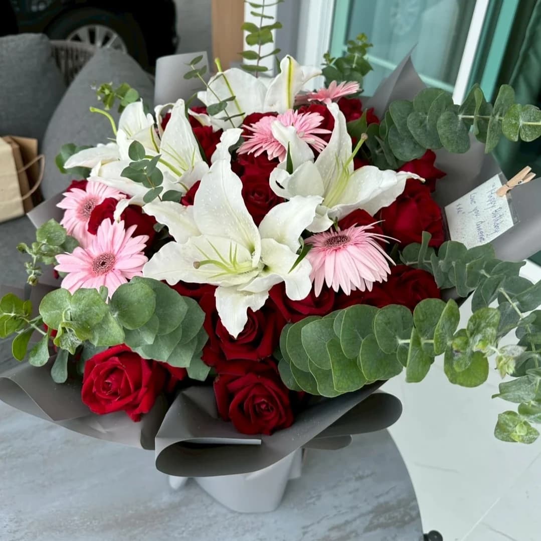 White Lily and Red Roses in Elegant Classic Mix