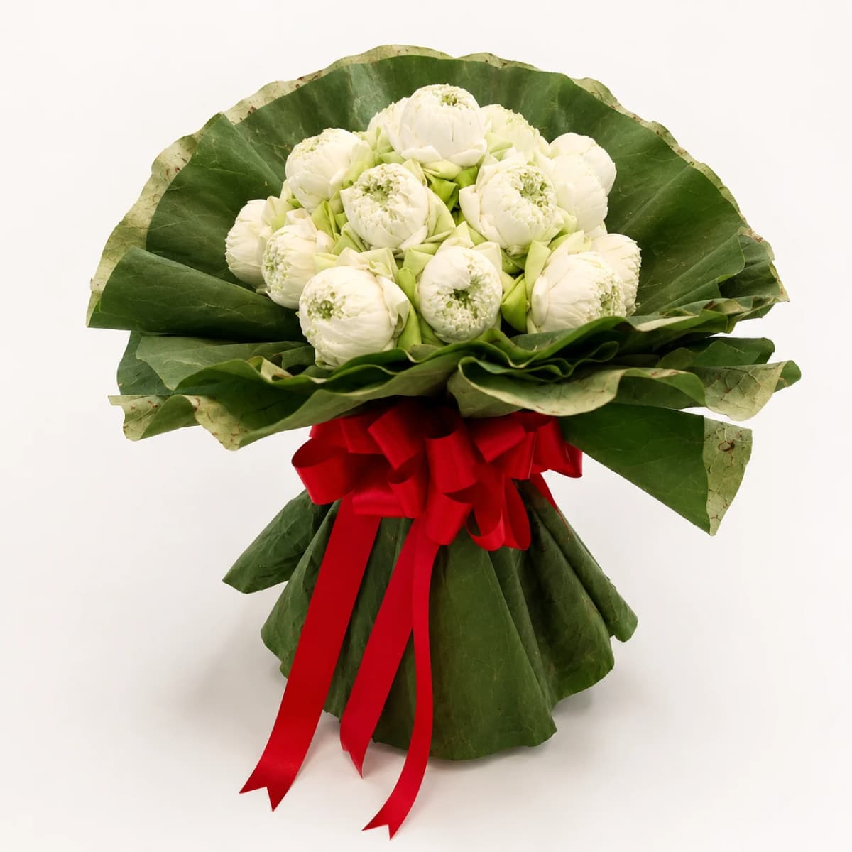 Elegant White Lotus Bouquet