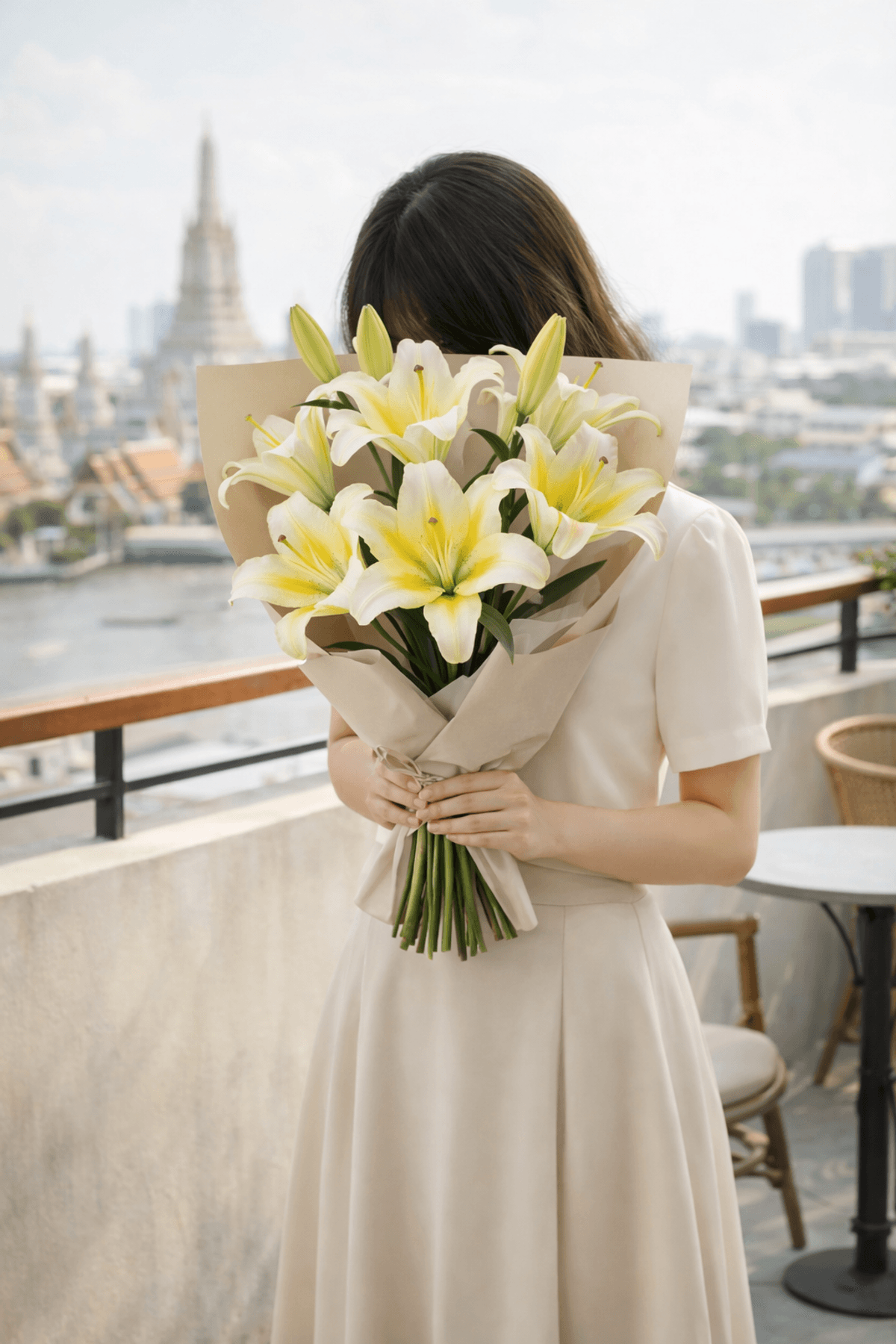 A bright and cheerful bouquet of yellow lilies, symbolizing happiness and positivity.
Fresh, vibrant, and elegantly arranged.
Perfect for celebrations, thank-you gifts, or sending warm wishes.