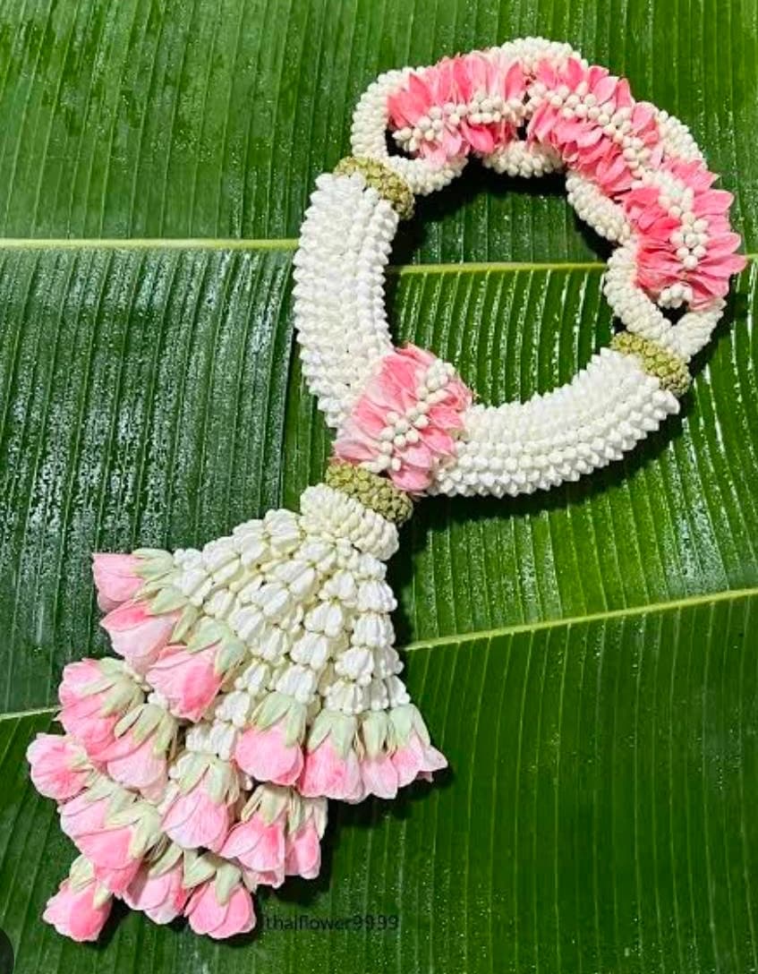 Elegant Floral Garland